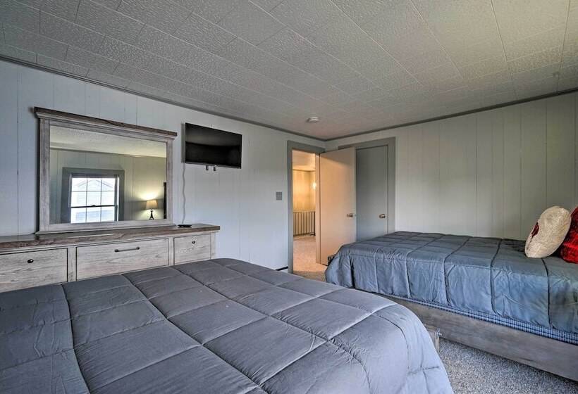 Family Friendly Retreat < 1 Mi To Lake George