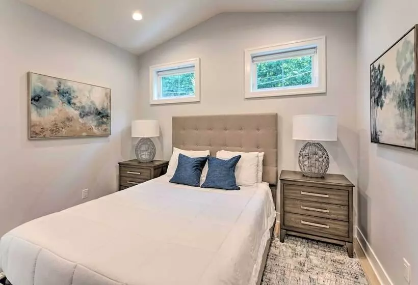 Fantastic House: Balcony, Steps To Lake Como!