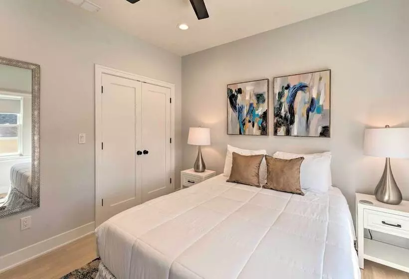 Fantastic House: Balcony, Steps To Lake Como!