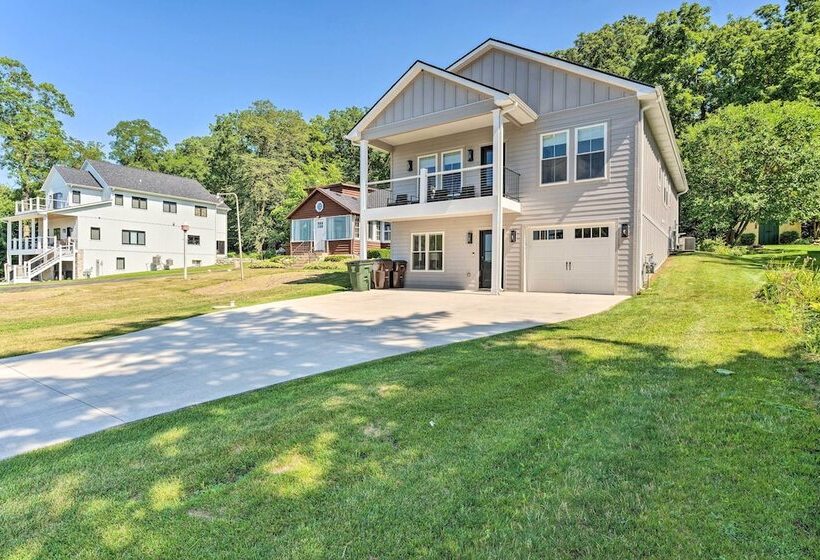 Fantastic House: Balcony, Steps To Lake Como!