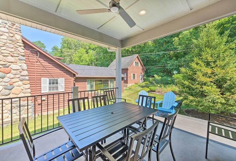 Fantastic House: Balcony, Steps To Lake Como!