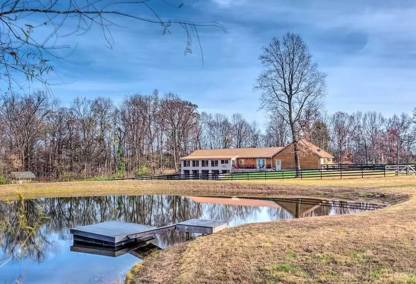 22 Acre Home On Bourbon Trail W/ Sunroom!