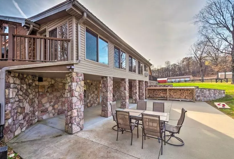 22 Acre Home On Bourbon Trail W/ Sunroom!