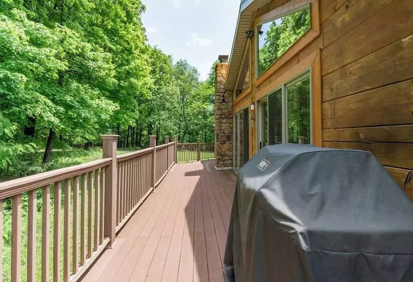 22 Acre Home On Bourbon Trail W/ Sunroom!