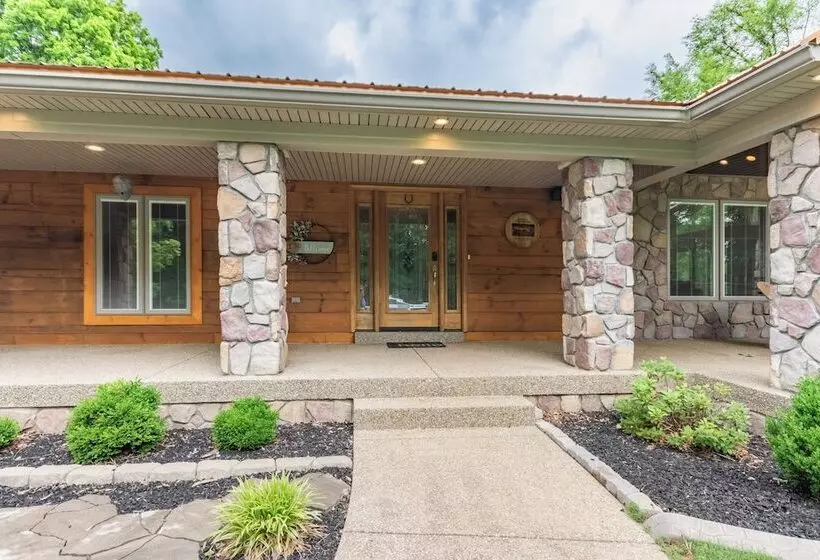 22 Acre Home On Bourbon Trail W/ Sunroom!