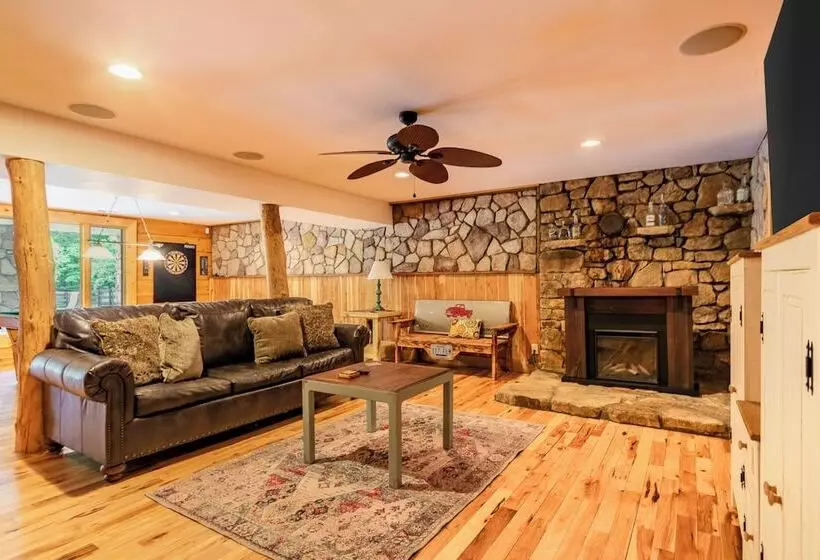 22 Acre Home On Bourbon Trail W/ Sunroom!