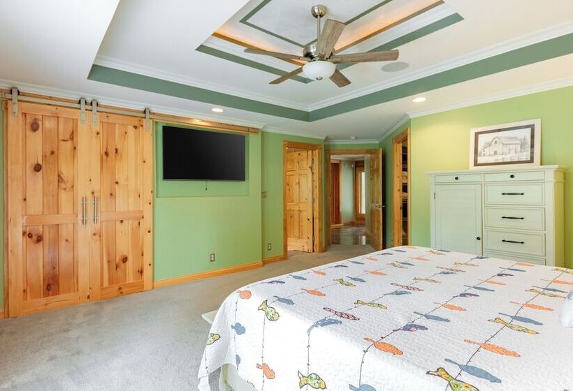 22 Acre Home On Bourbon Trail W/ Sunroom!