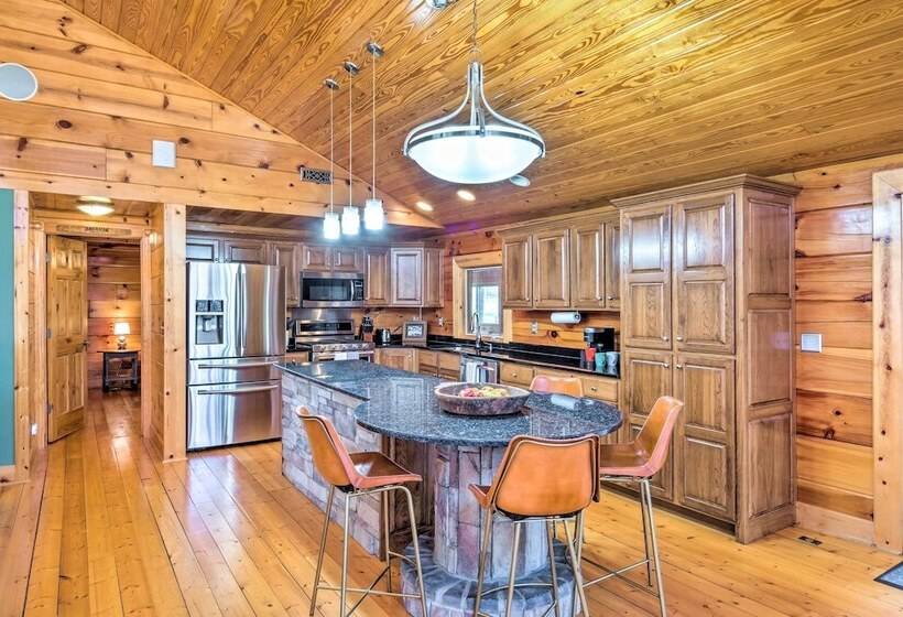 22 Acre Home On Bourbon Trail W/ Sunroom!