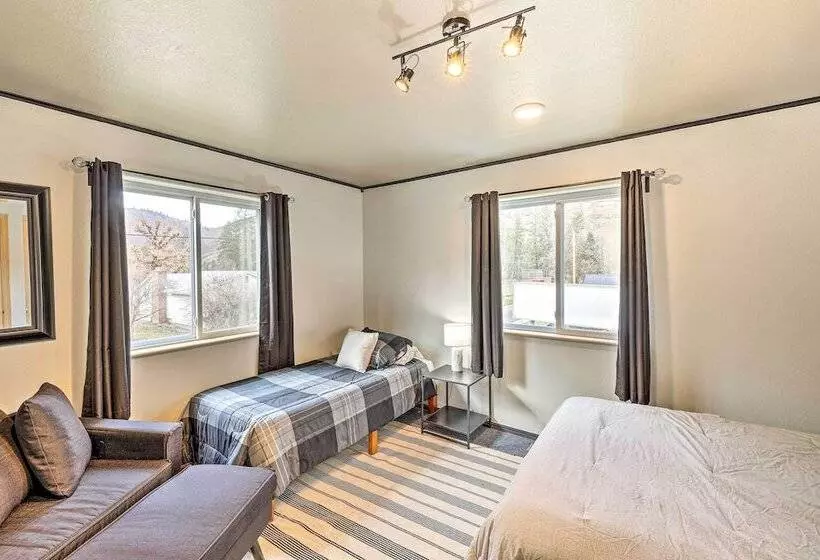 Kooskia Sanctuary W/ Patio, Fire Pit & Grill!