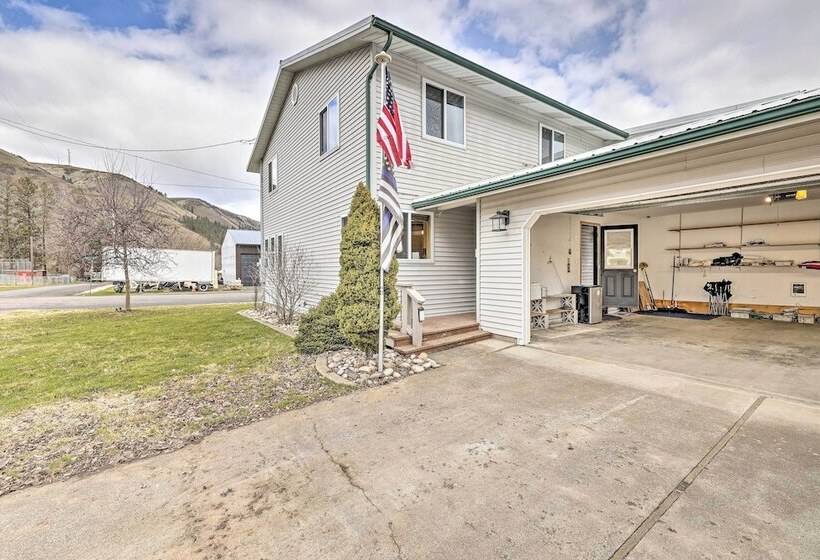 Kooskia Sanctuary W/ Patio, Fire Pit & Grill!