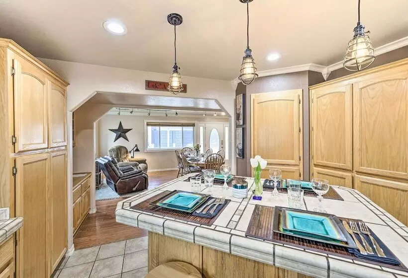 Kooskia Sanctuary W/ Patio, Fire Pit & Grill!