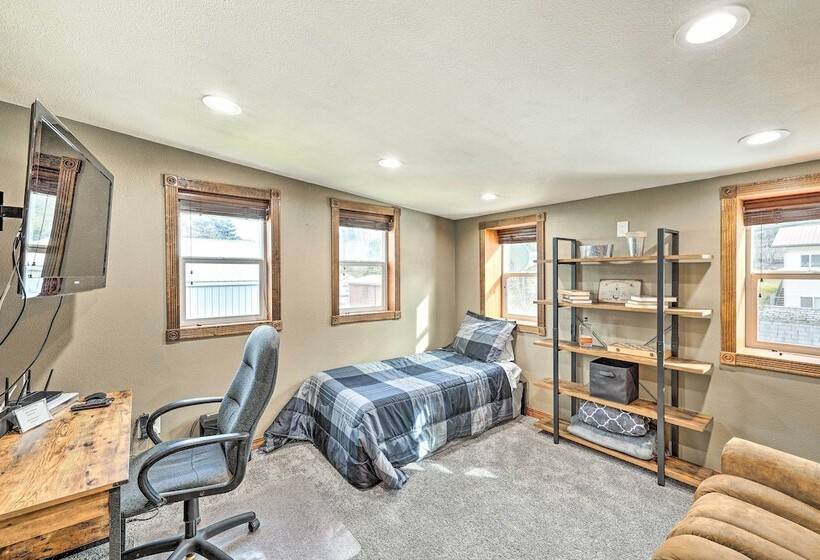 Kooskia Sanctuary W/ Patio, Fire Pit & Grill!