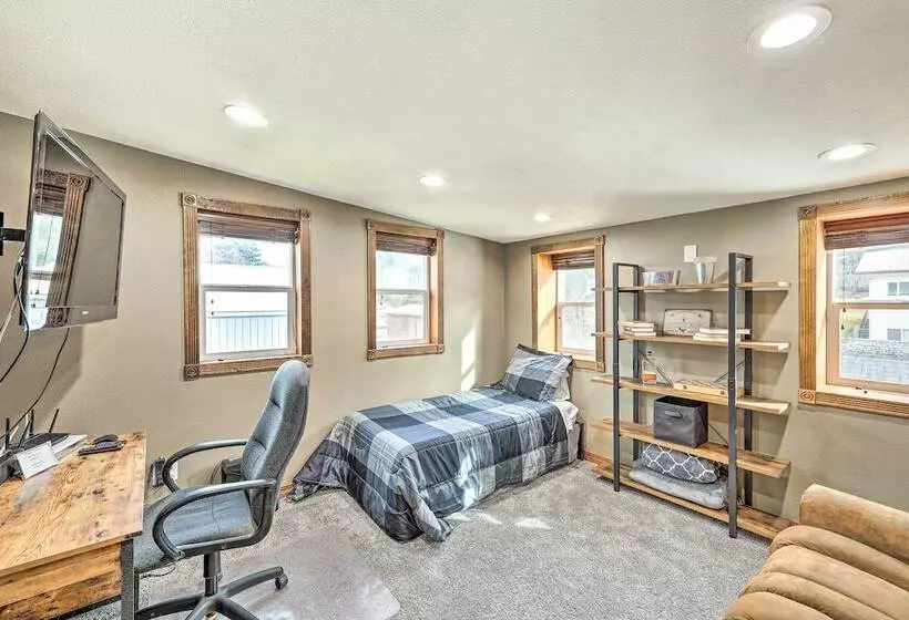 Kooskia Sanctuary W/ Patio, Fire Pit & Grill!