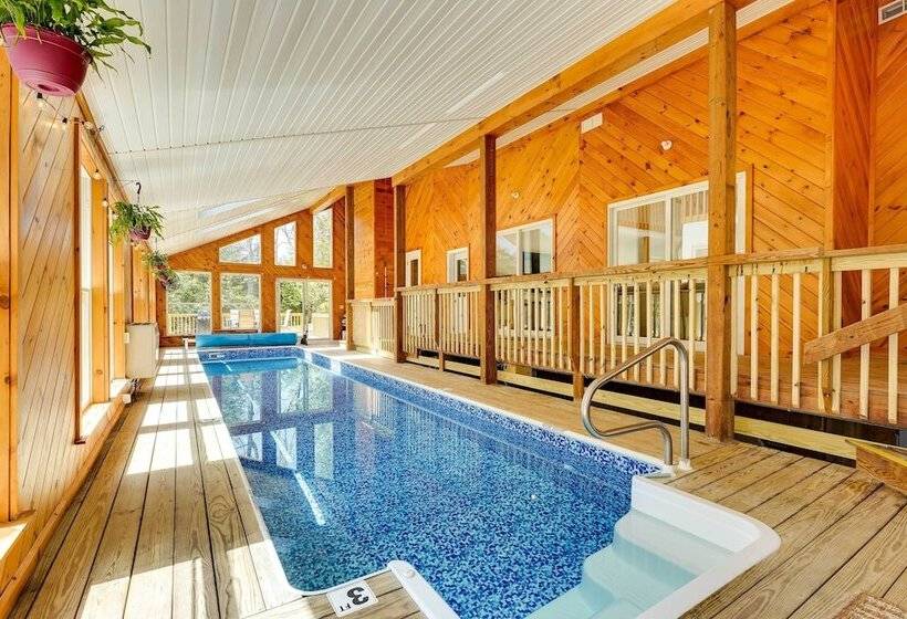 Lake George Oasis W/ 9 Acres, Hot Tub & Game Room!