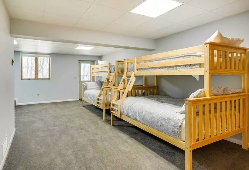 Lake George Oasis W/ 9 Acres, Hot Tub & Game Room!