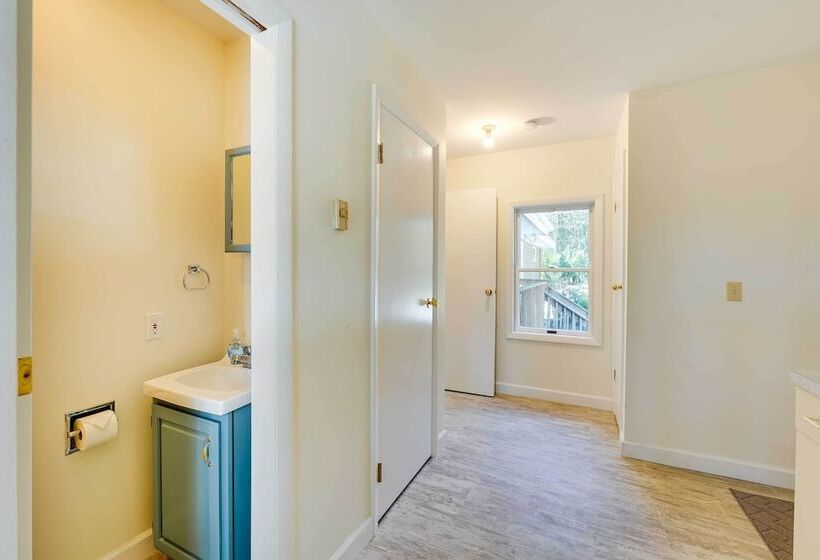 Lake George Oasis W/ 9 Acres, Hot Tub & Game Room!