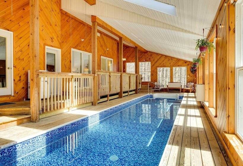 Lake George Oasis W/ 9 Acres, Hot Tub & Game Room!