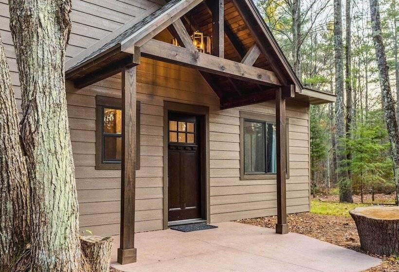 Lake Nelson Home W/ Dock & Fire Pit!