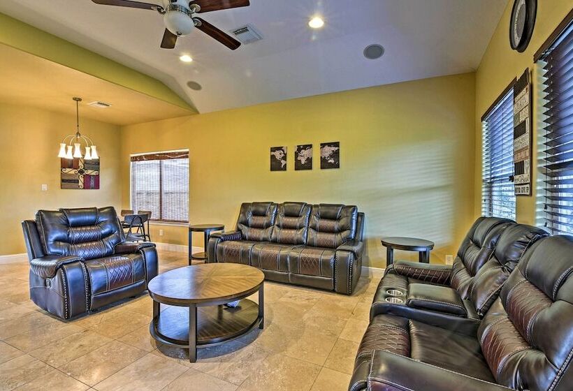 Walk To Ocean: Lakefront Dickinson Stucco House!