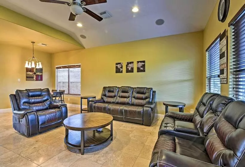 Walk To Ocean: Lakefront Dickinson Stucco House!