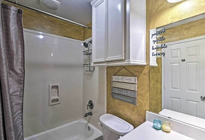 Walk To Ocean: Lakefront Dickinson Stucco House!