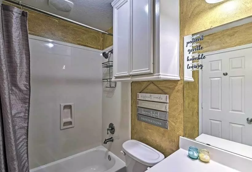 Walk To Ocean: Lakefront Dickinson Stucco House!