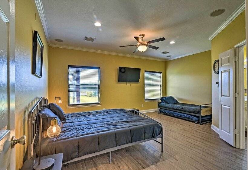 Walk To Ocean: Lakefront Dickinson Stucco House!