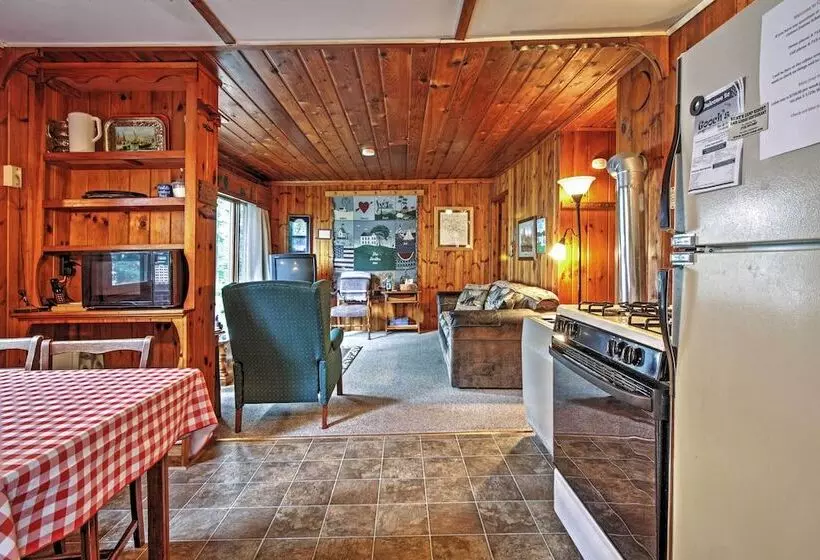 Land O  Lakes Hideaway W/ Boat Dock & Lake Views!