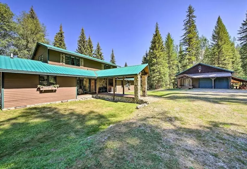 Loose Moose Lodge    31 Acres On Yaak River!