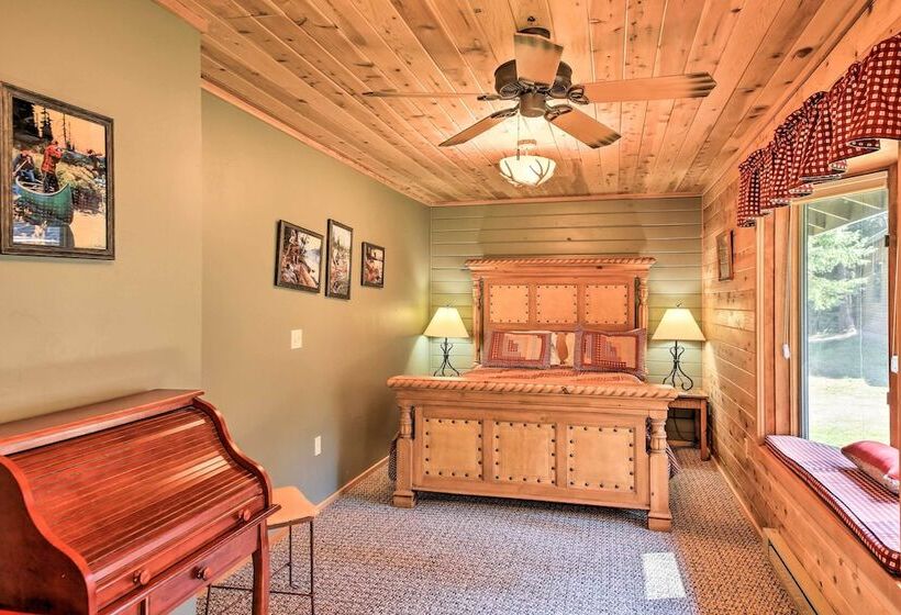 Loose Moose Lodge 31 Acres On Yaak River!