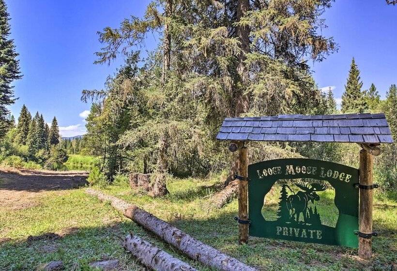 Loose Moose Lodge 31 Acres On Yaak River!
