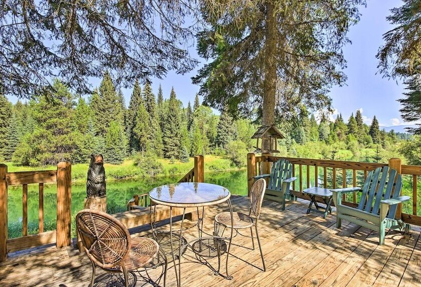 Loose Moose Lodge 31 Acres On Yaak River!