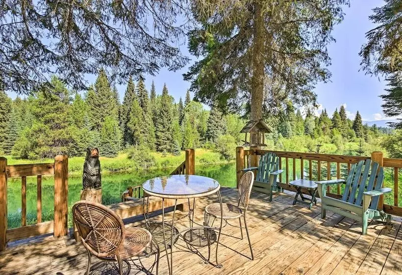 Loose Moose Lodge    31 Acres On Yaak River!