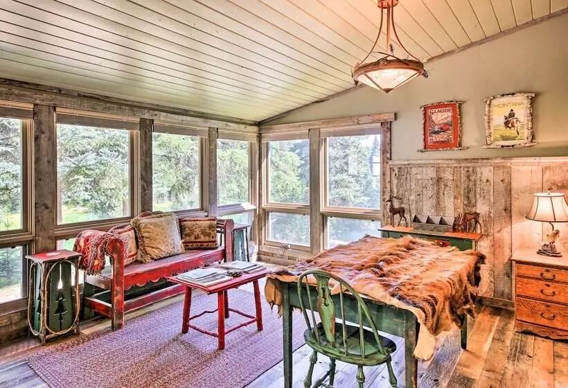 Loose Moose Lodge    31 Acres On Yaak River!