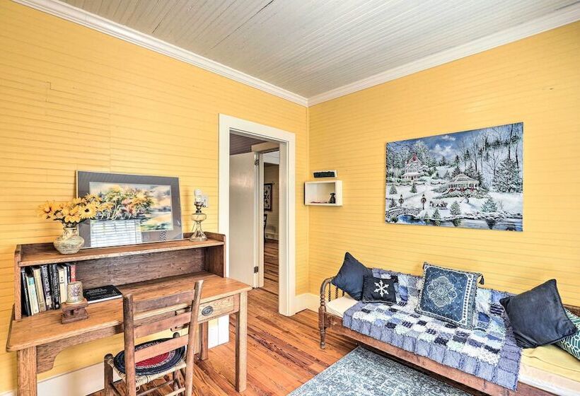 Momma Rhodes  Rustic Blue Ridge Cabin On 4 Acres