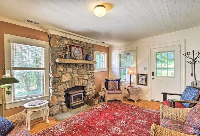 Momma Rhodes  Rustic Blue Ridge Cabin On 4 Acres
