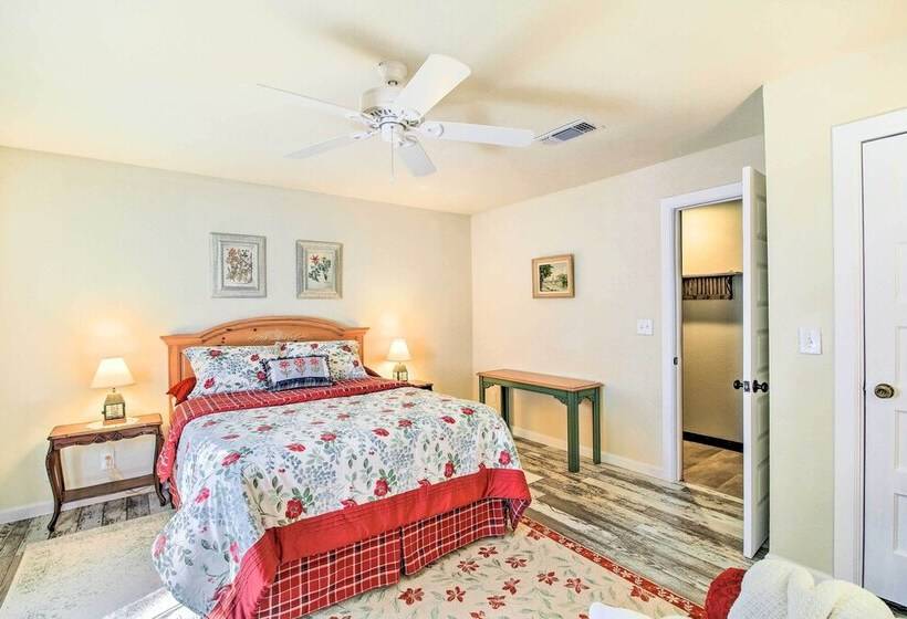 Peaceful Helotes Cabin: Fire Pit, 9 Mi To Old Town