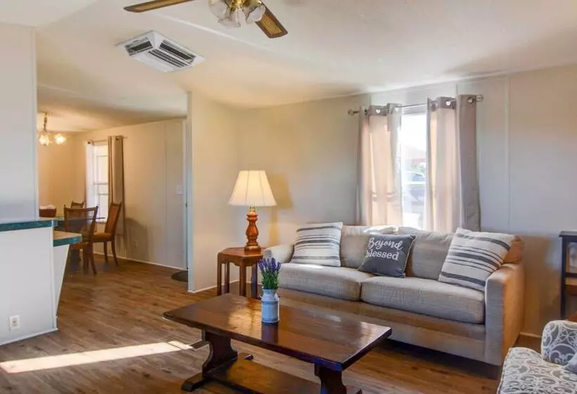 Peaceful Sandia Park Retreat W/ Deck & Views!