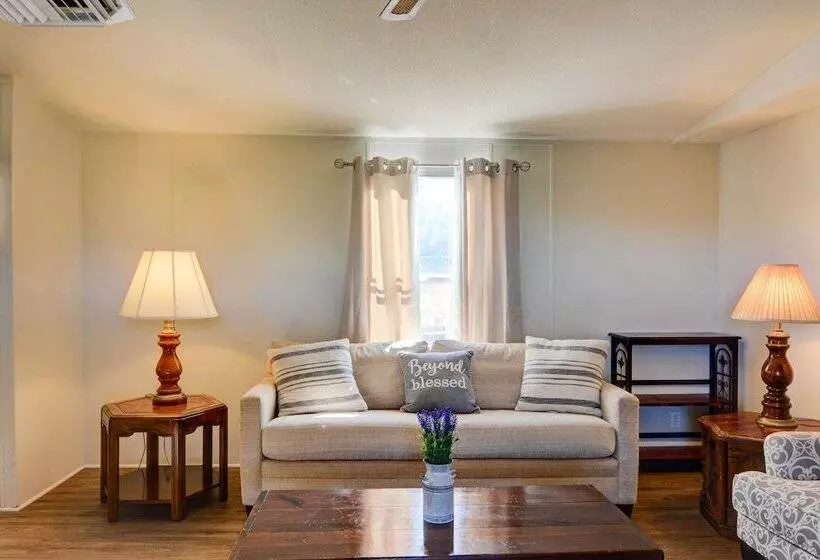 Peaceful Sandia Park Retreat W/ Deck & Views!