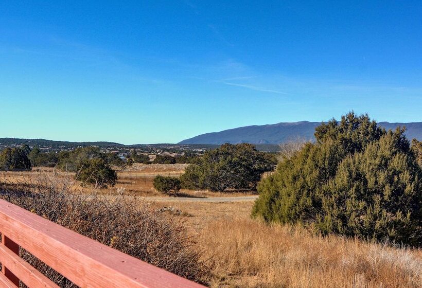 Peaceful Sandia Park Retreat W/ Deck & Views!
