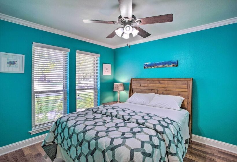 Peaceful Waxahachie Home W/ Private Backyard!