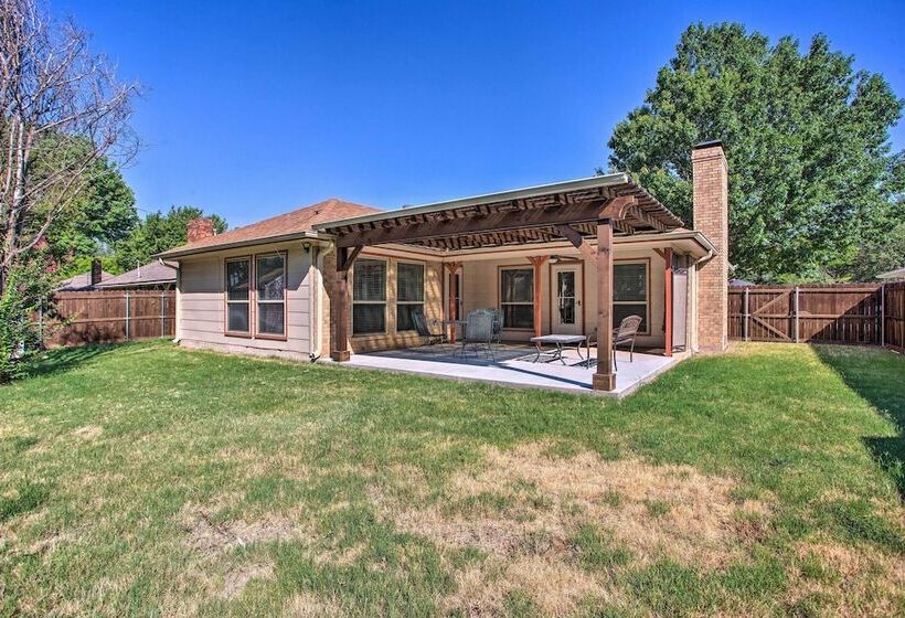 Peaceful Waxahachie Home W/ Private Backyard!