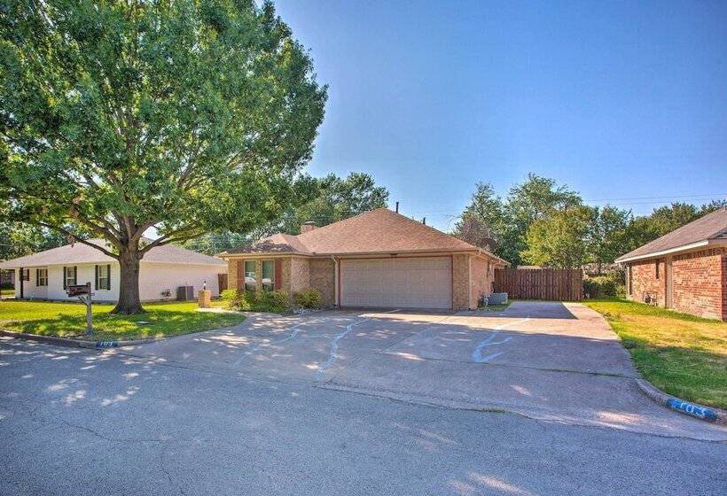 Peaceful Waxahachie Home W/ Private Backyard!