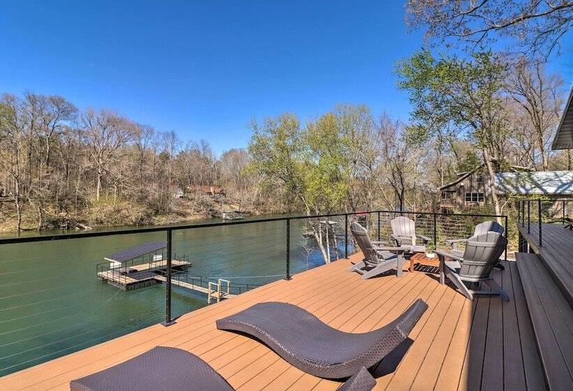 Riverfront Heber Springs Home With Dock & Slip!