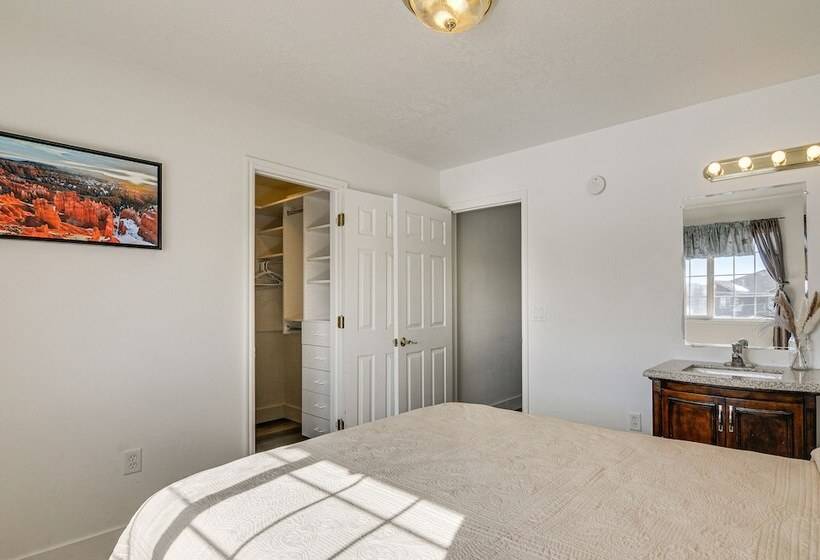 Scenic Large Group Retreat, 1 Mi To Bryce Canyon!