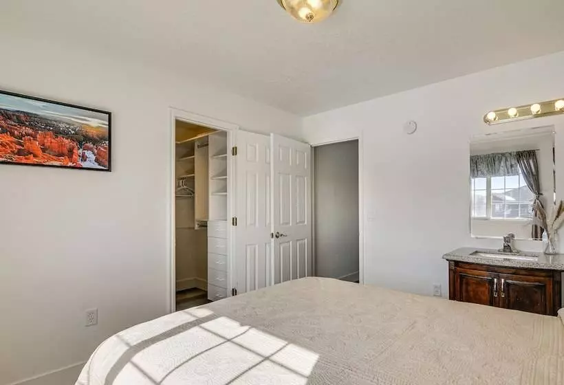 Scenic Large Group Retreat, 1 Mi To Bryce Canyon!