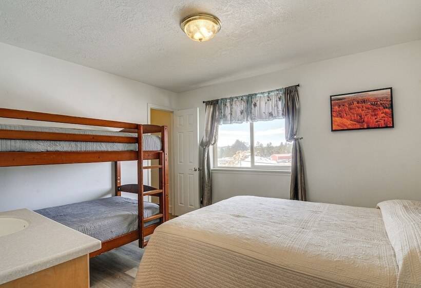 Scenic Large Group Retreat, 1 Mi To Bryce Canyon!