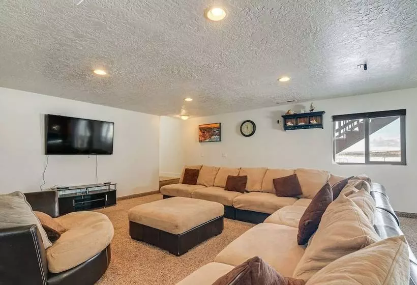 Scenic Large Group Retreat, 1 Mi To Bryce Canyon!