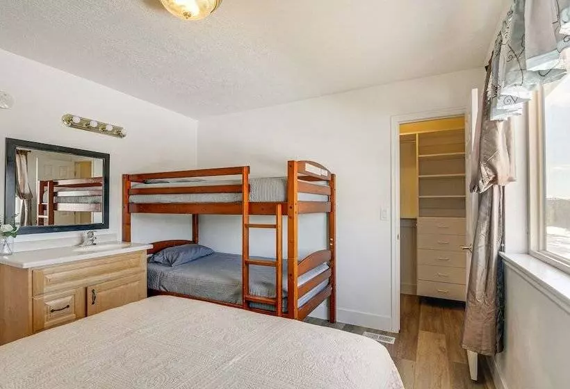 Scenic Large Group Retreat, 1 Mi To Bryce Canyon!