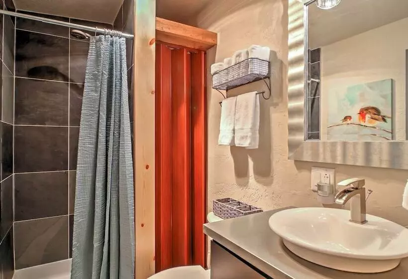 Scenic Lead Cabin: Steps To Terry Peak Ski Area!